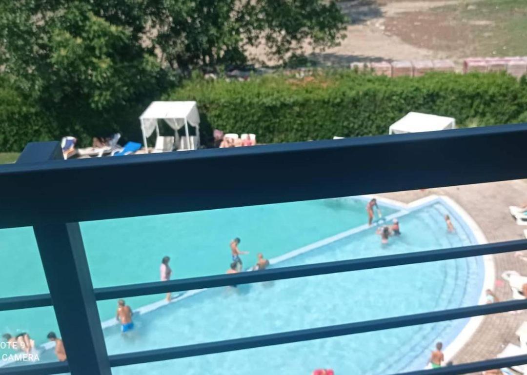 Modern 2 Bedroom Apartment In Top Location In Sunny Beach Just 150 Meters From Casino Platinum Екстериор снимка